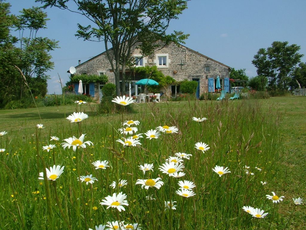 Images for Verteuil-sur-Charente, Charente EAID: BID:homefromhome